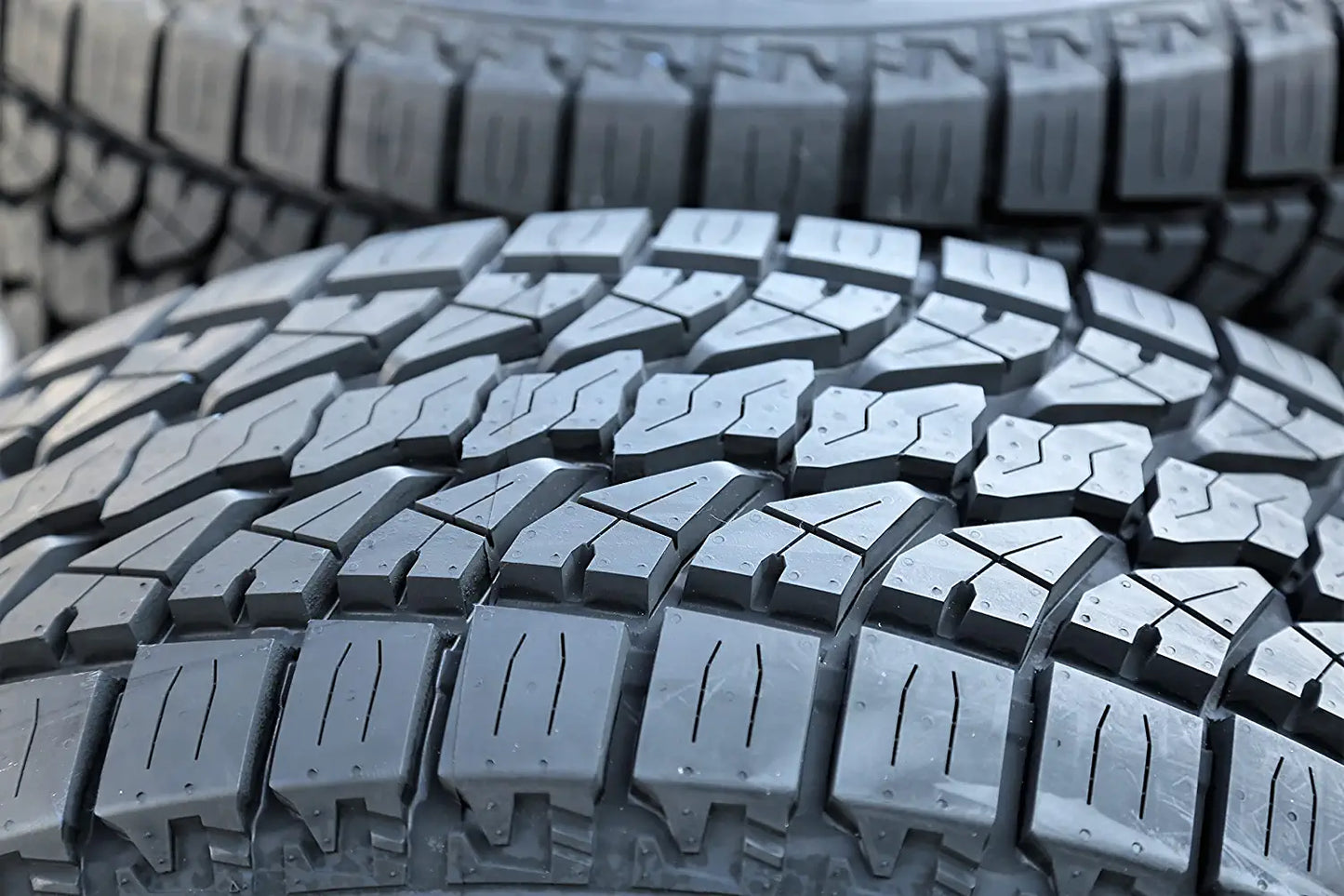 275/60R20 LION SPORT A/T 115T