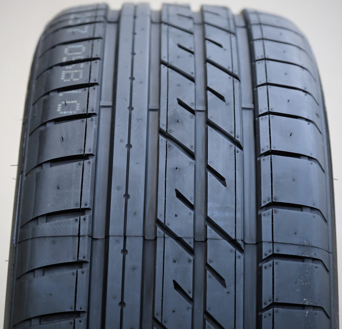 255/30ZR22 TBB tires TX-01 95Y XL - 840156400831